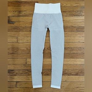 Varley houndstooth leggings